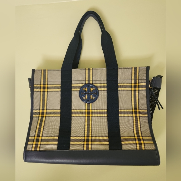 Tory Burch Plaid Dog Carrier w/ Zip Top Interior Leash. - Picture 6 of 11
